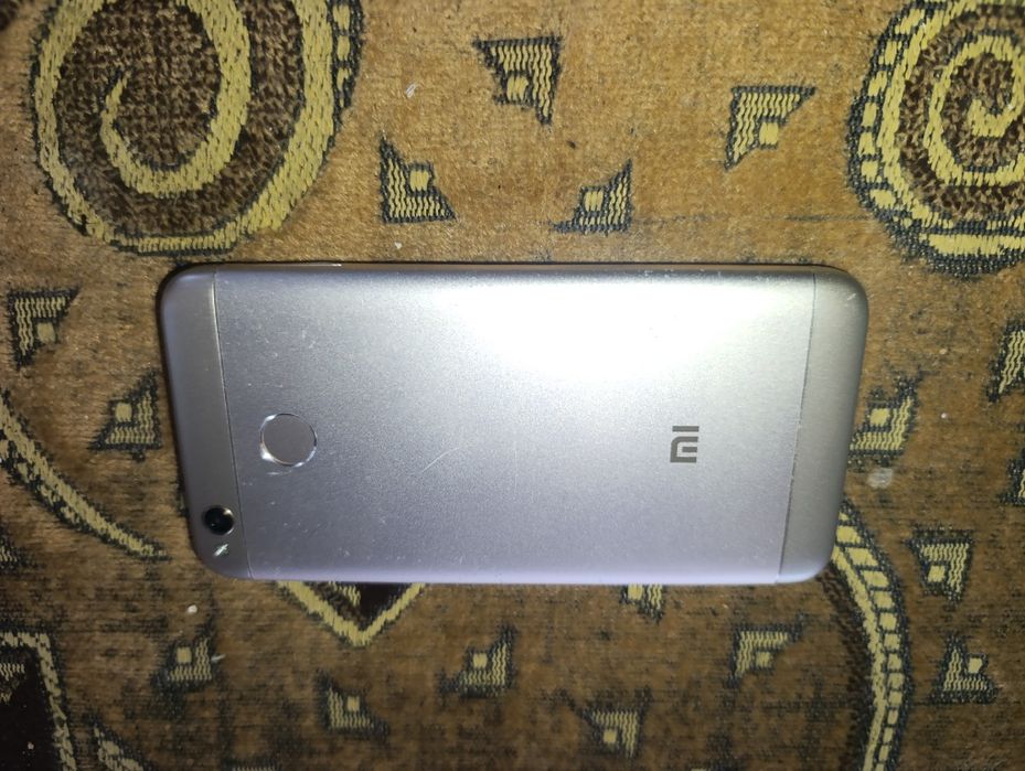 Redmi 4x 3/32gb.
