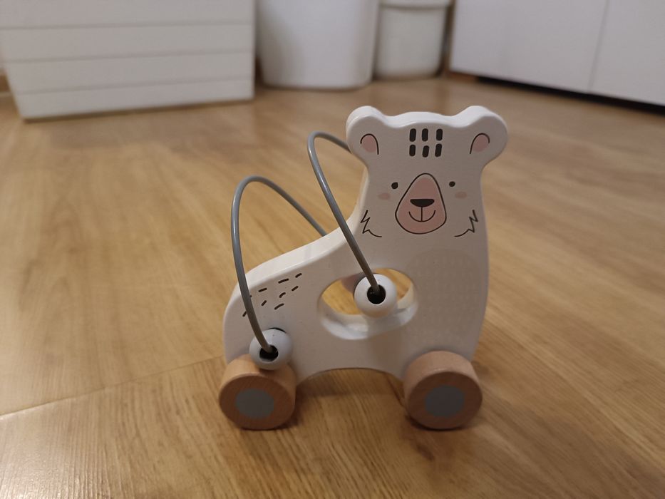 Miś na kółkach, przewlekanka