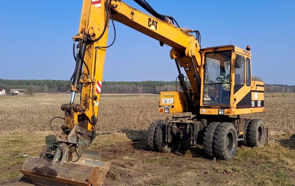 koparka kołowa CAT 206 BFT