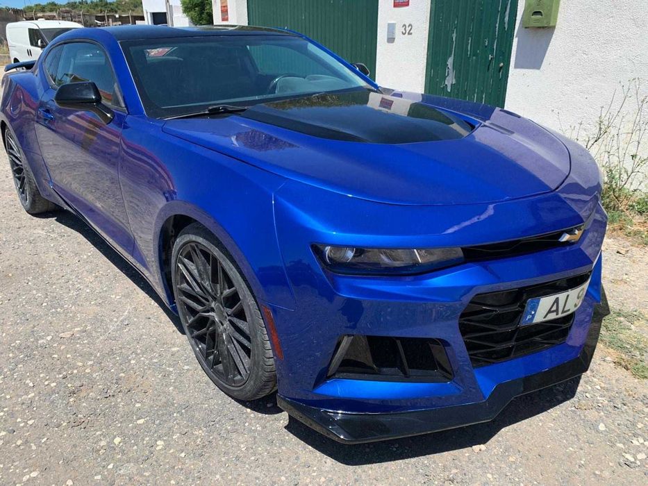 Bate chapa e pintura de automóveis,mecânica.