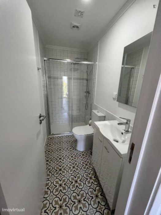 Estúdio - localizado em Almada Lisbon
