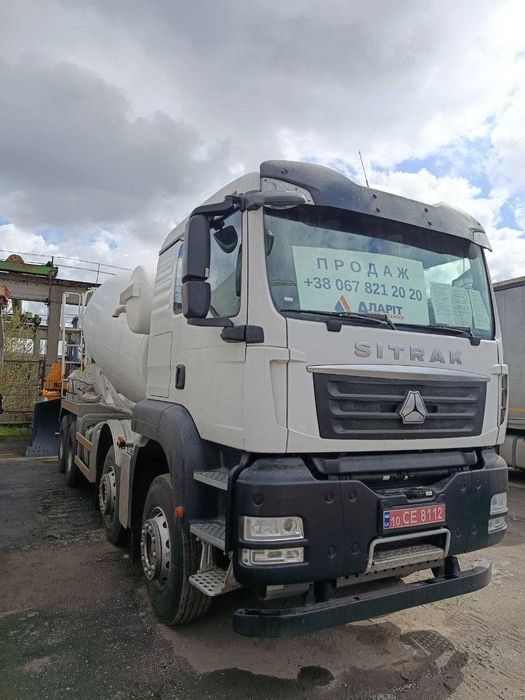 Автобетонозмішувач SINOTRUK C7H 12 кубів 8х4