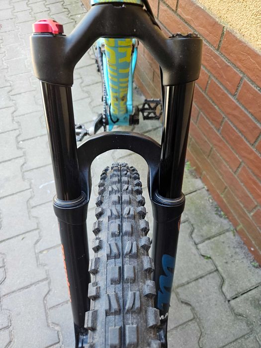 Dartmoor Blackbird Junior 26" DT Manitou MAXXIS