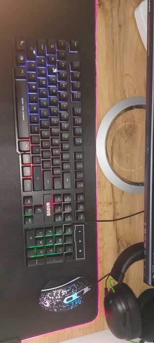 Sprzedam komputer w zestawie.