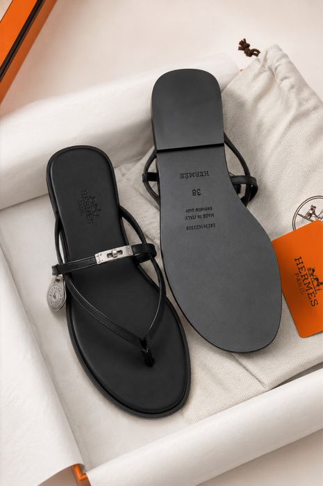 Жіночі шльопанці/вʼєтнамки  Hermès