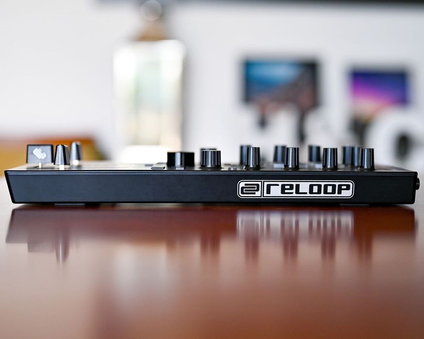 Reloop Mixtour – Algoriddim