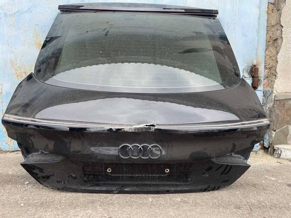 Задній стоп audi a5 b9 Sportback (F5) 	8W8945097