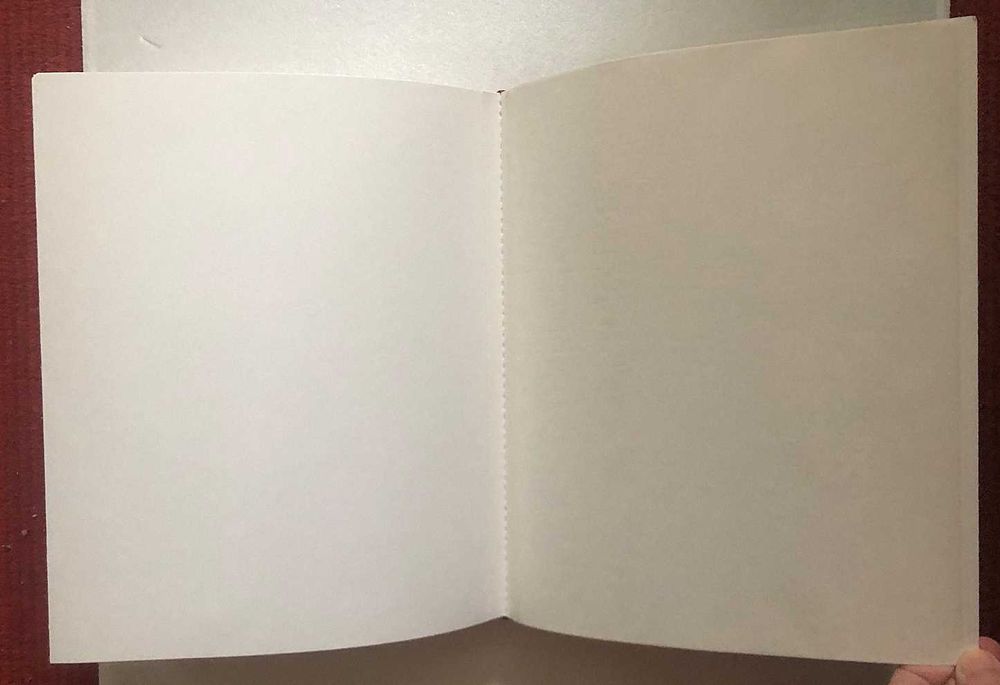 Продам весільні фотоальбоми 5 шт., нові, гарні, дешево.