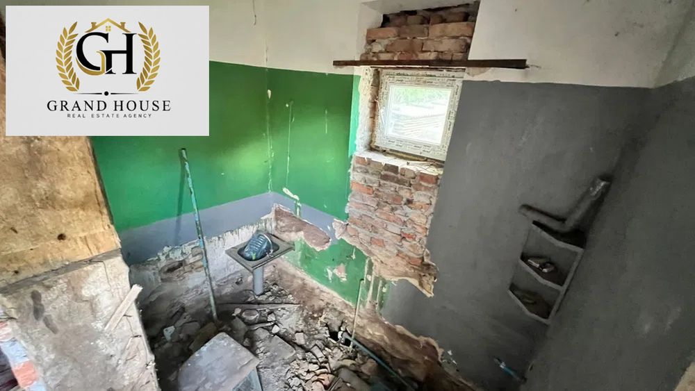 Продам половину будинку на вул. Енергетиків