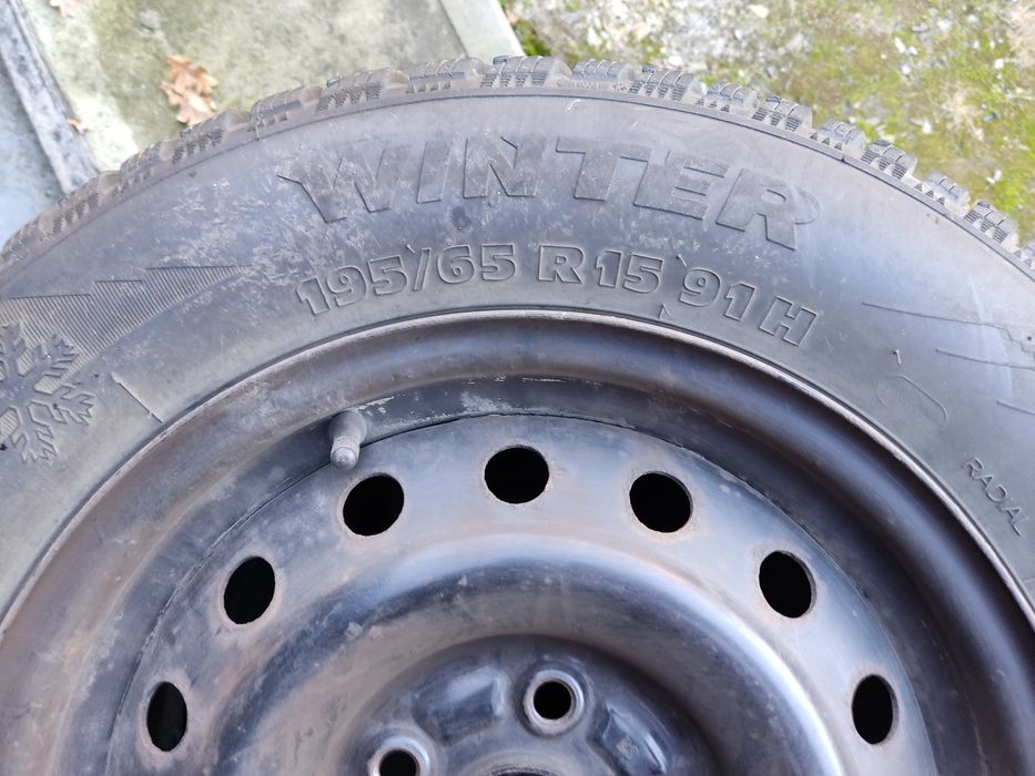 Koła zimowe 195/65 r15 honda plus kołpaki