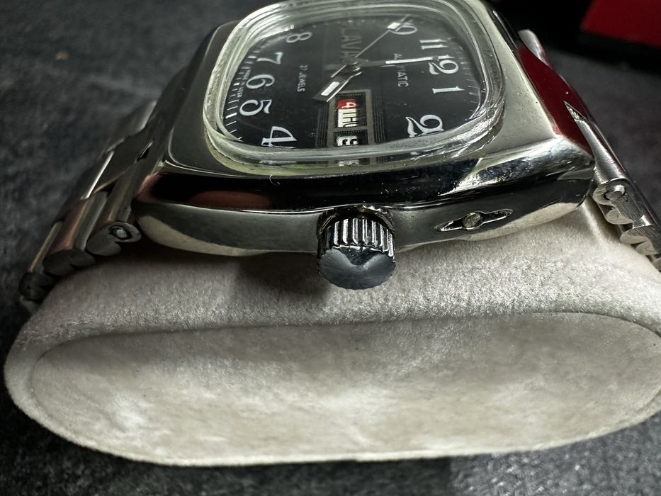 Продам наручные часы Слава танк телевизор как новые не ракета полет