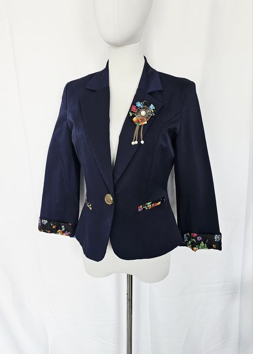 Piękna granatowa marynarka L 40 broszka