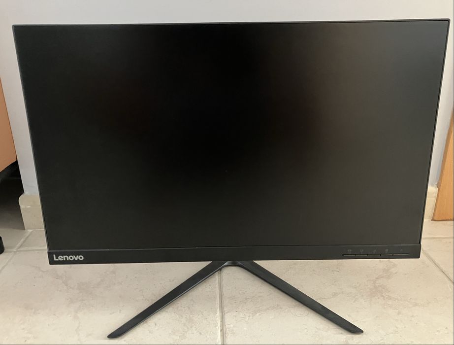Monitor Lenovo de 24 polegadas
