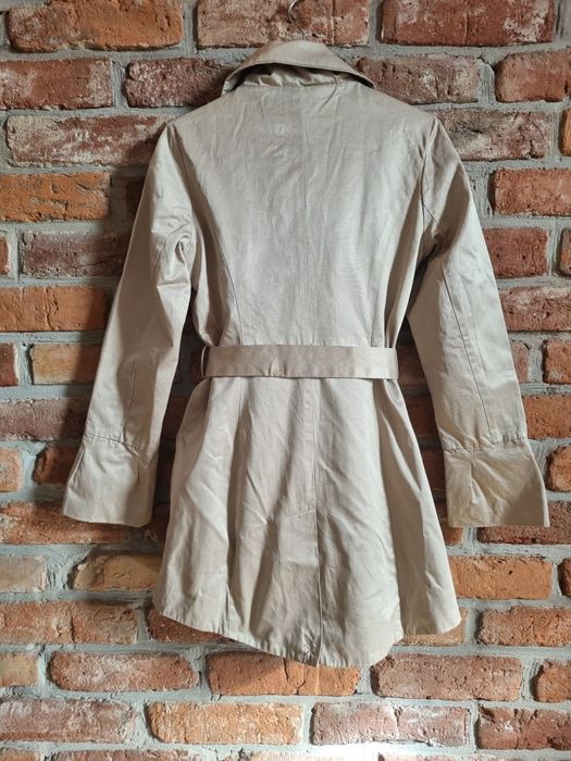 Beżowy płaszcz * Vila