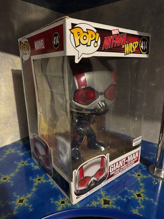 Funko Pop Limited edition GIANT ANT-MAN