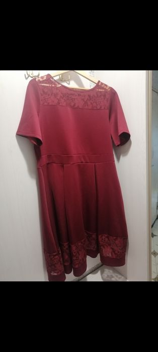 Продам бордову сукню. Розмір 52-54.