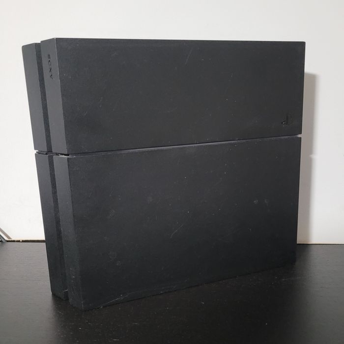 Zestaw PlayStation 4 + 2 Pady + 2 Gry