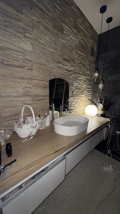 Продам дом 230 кв.м у реки С.Донец