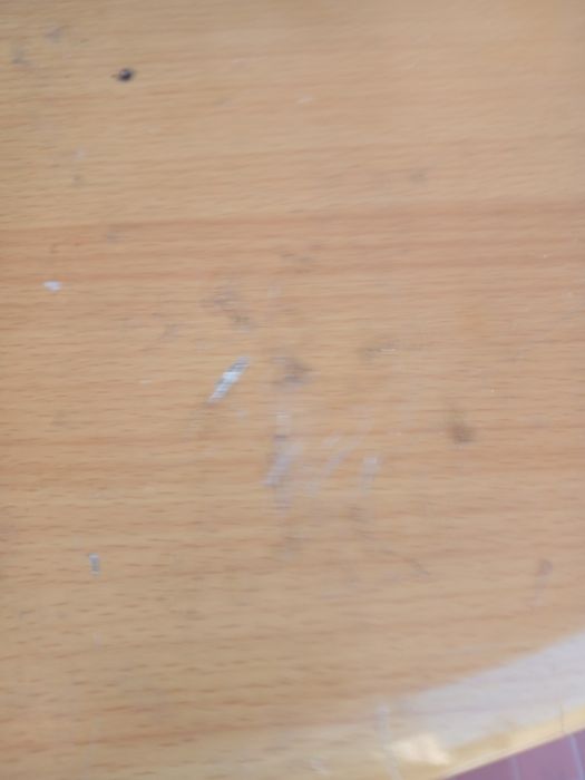 Mesa de estudo  quase nova