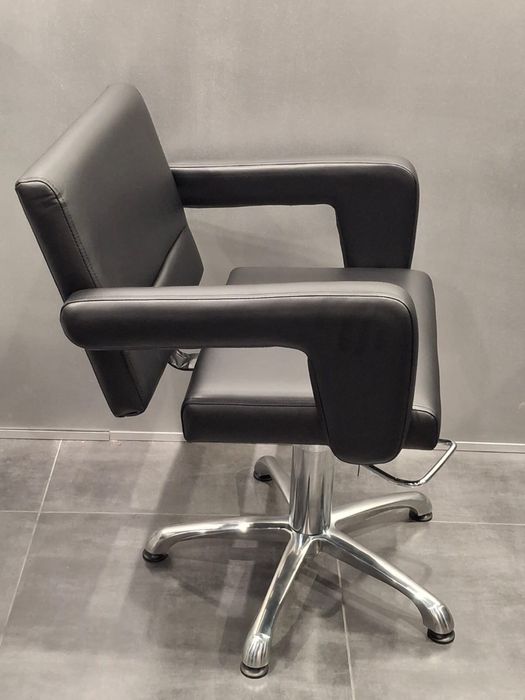 Крісло перукарське Фламінго на гідравліці, нові, в наявності