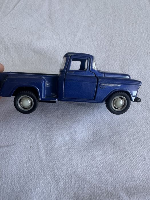 Моделька Шевроле 3000 синяя. 1:32 размер