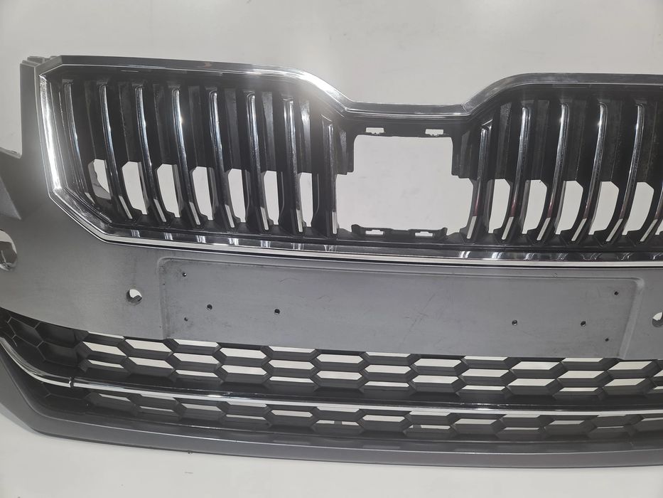 Skoda Superb III 3 3V0 15-19 Zderzak Przód Przedni