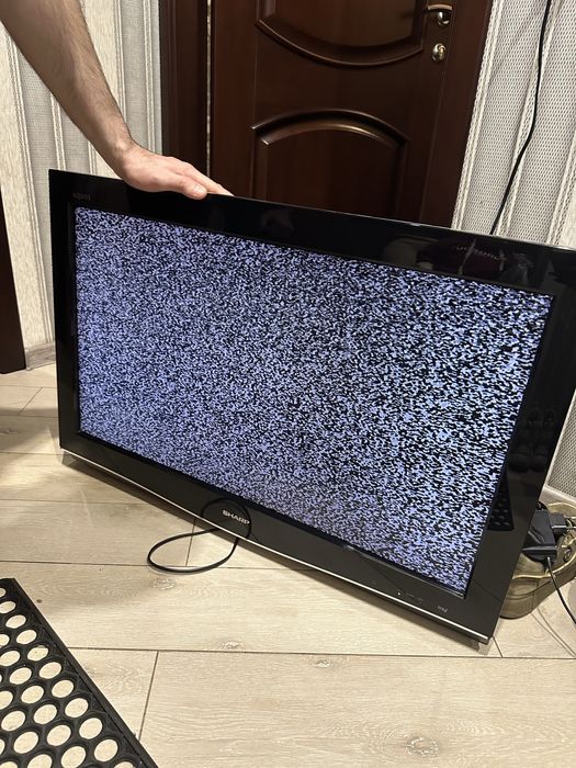 Продам телевизор Sharp LCD Colour tv
