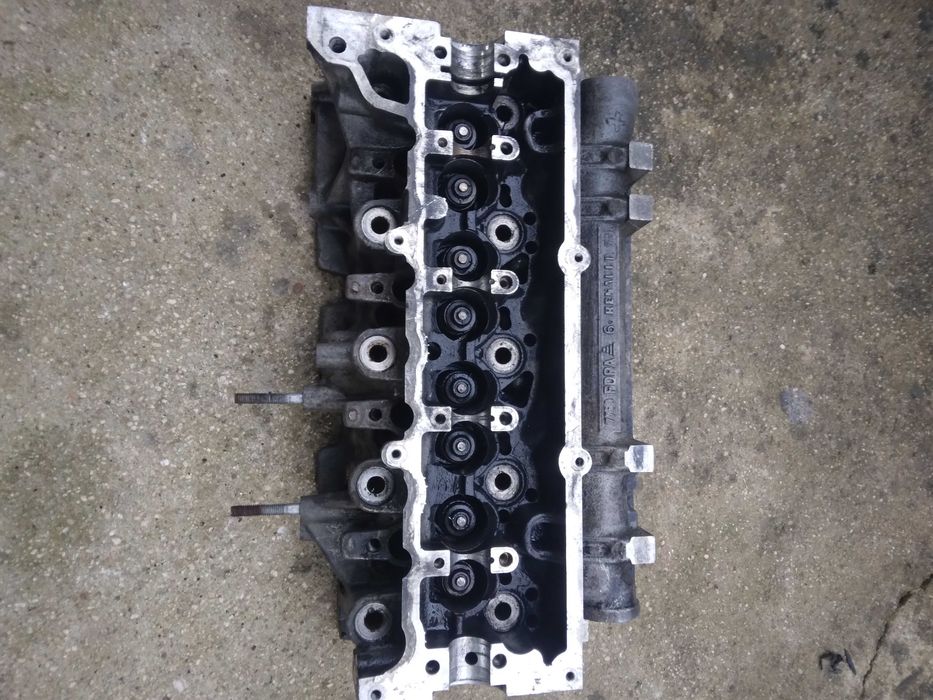 Vendo cabeça de motor, renault clio 1500 dci 65 cavalos, ano 2002