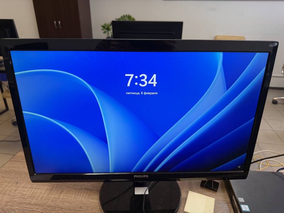 Мониторы philips 24”