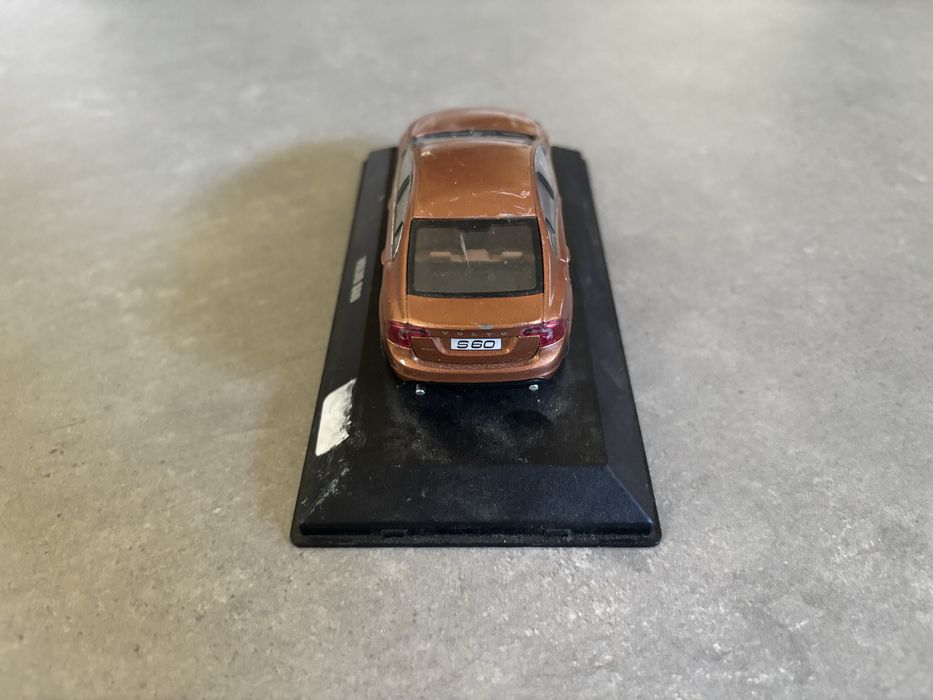 Model Motorart skala 1/43 Volvo S60 niekompletny