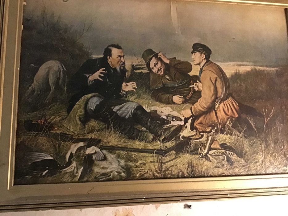 Фотокартина Серов, шкатулки с пепельницами ,копилка керамика, чеканка