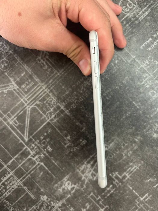 iPhone 7 в гарному стані