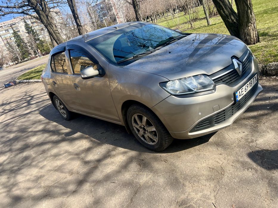 Продам Renault Logan 1.2 газ/ бензин