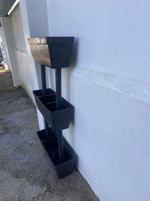 Vendo floreira vertical