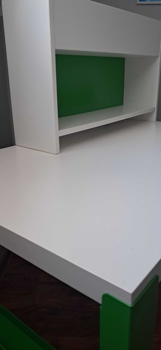 Biurko dla dziecka z Ikea