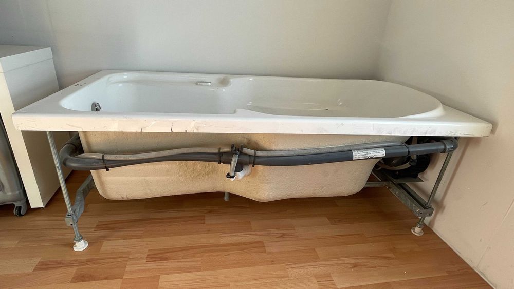 Banheira de hidromassagem 170 m por 0,70m