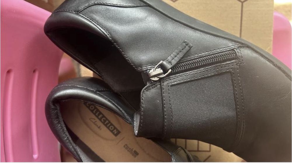 Туфлі, черевики clarks