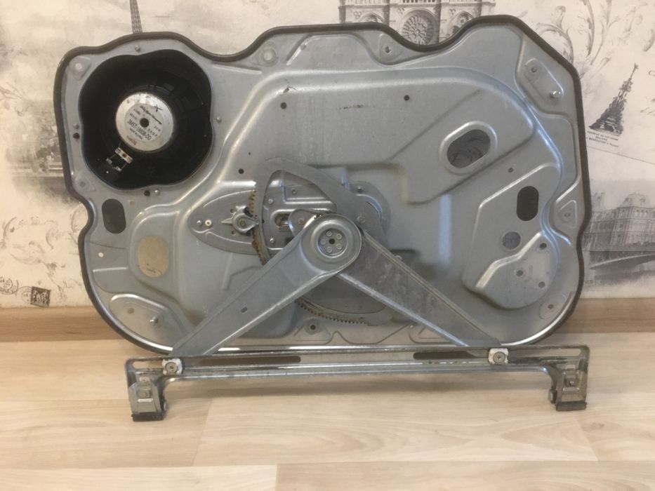 Форд фокус 2 дверка права