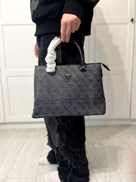 Жіноча сумка, шопер Guess Cordelia Logo Luxury Satchel HWBG8377060-CLO