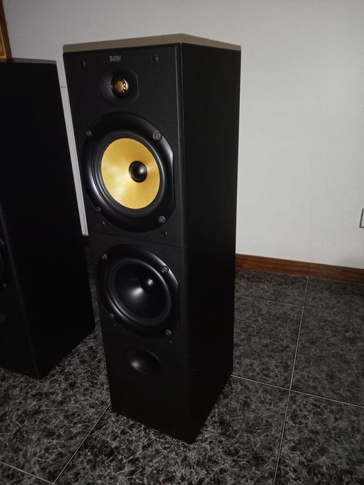 Colunas B&W DM 603