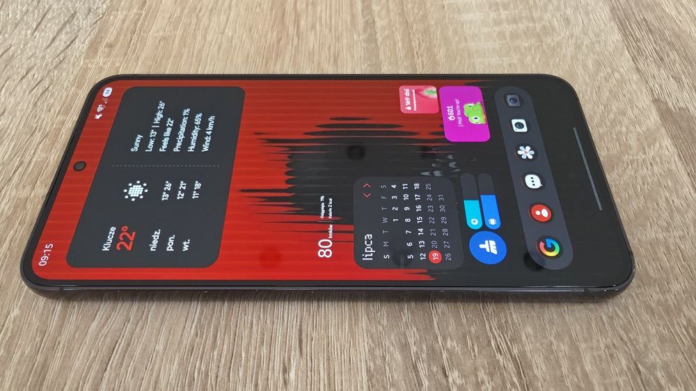 Samsung Galaxy S23 8/ 256GB, Uszkodzony tył.
