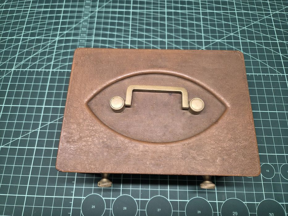 Cofre pequeno Antigo