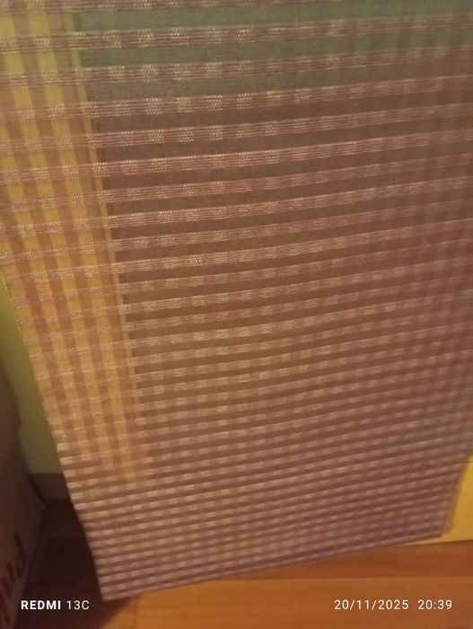 Estores mais restos de tecido