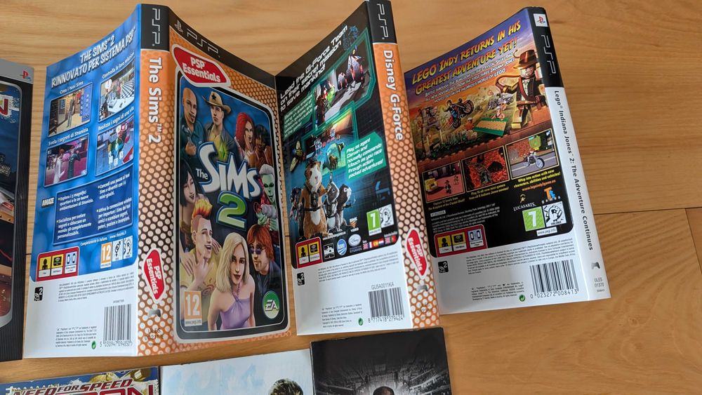 Zestaw - Okładki i instrukcje do gier na konsole Sony PSP