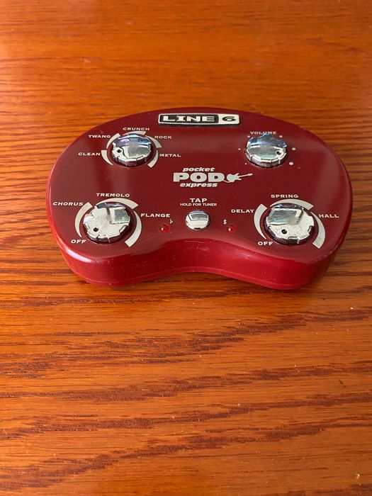 Line 6 Pocket POD Express — Processador portátil para guitarra