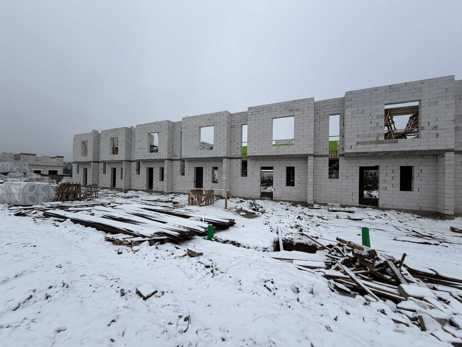 Таунхаус 75 м² з власним подвір’ям у передмісті Києва!