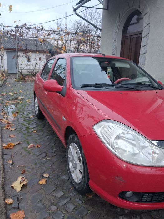 Автомобіль RENAULT Thalia