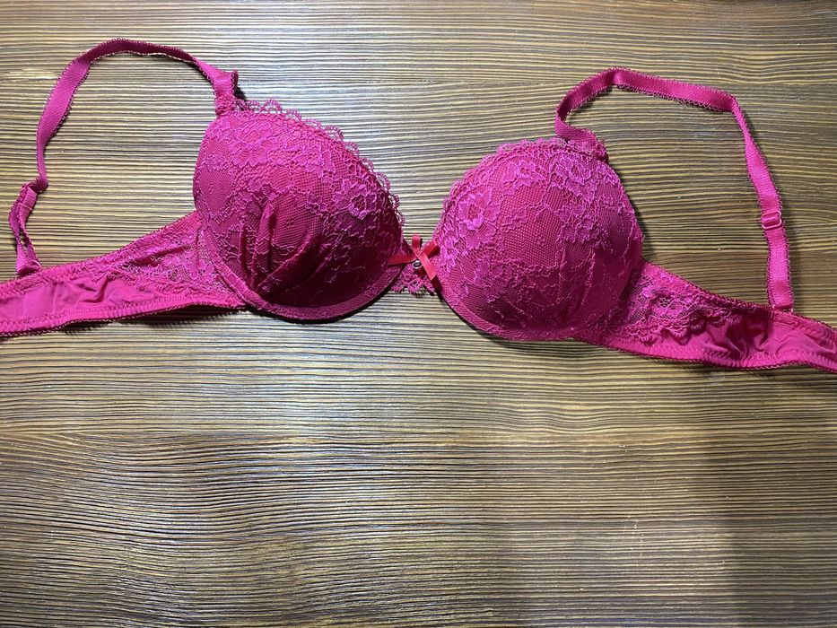 Продам комплект жіночоі білизни