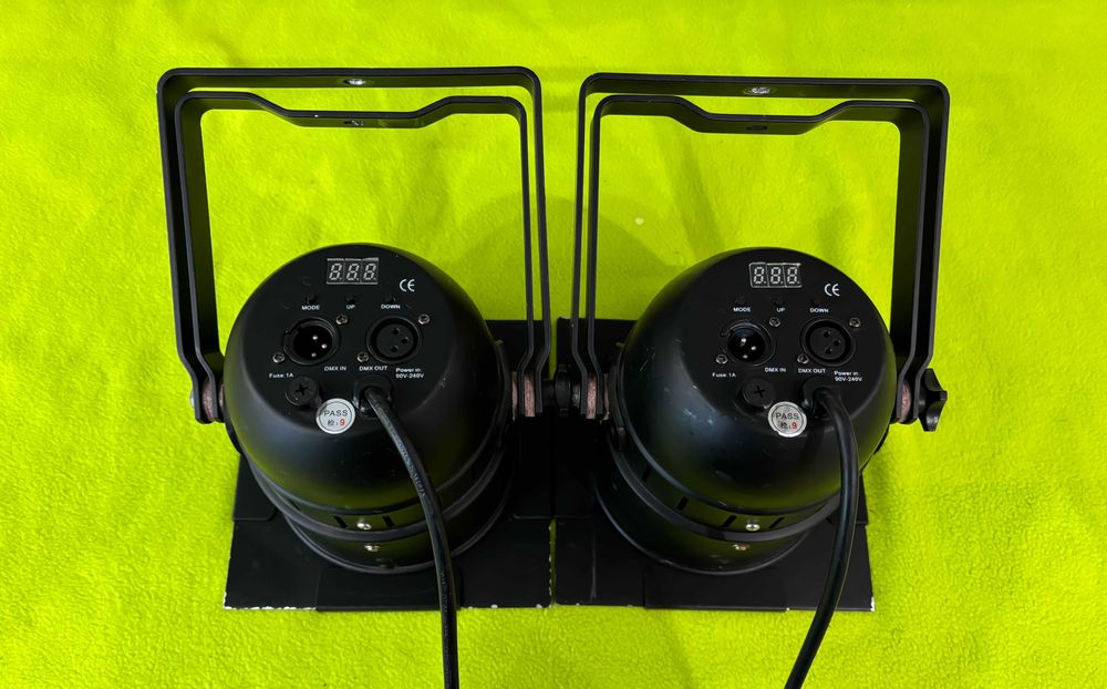 American DJ 38B LED Pro DMX LED PAR Can Black 1 Sztuka