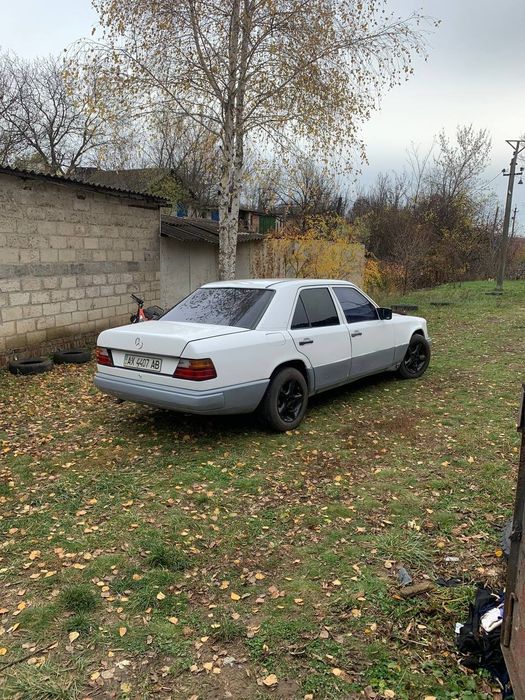 Мерседес 124 обмен 1700$